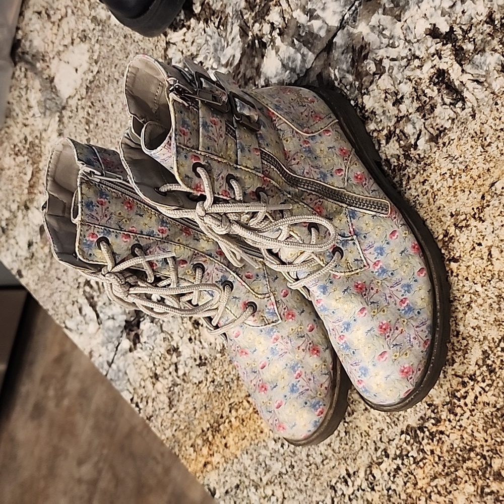 Kids Boots